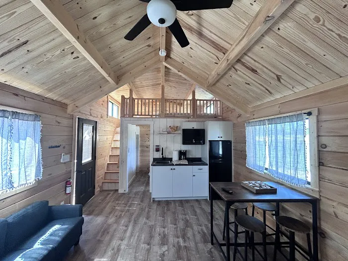 Lincoln West KOA Holiday Picture 5