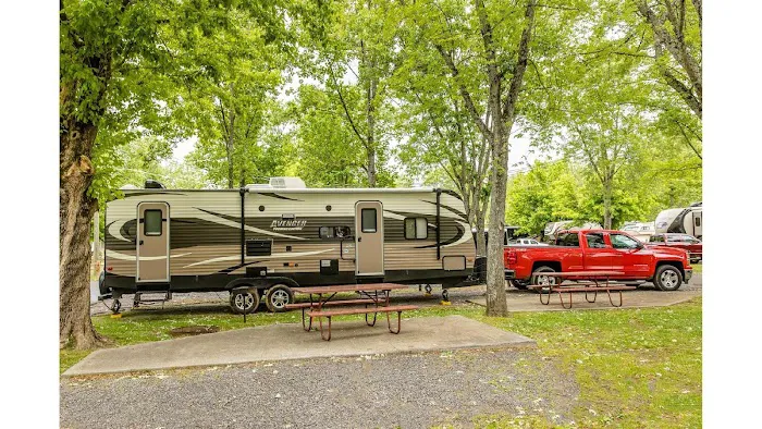 Lincoln West KOA Holiday Picture 8