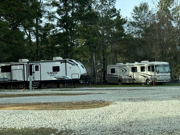 Davy Crockett RV Park Picture 6