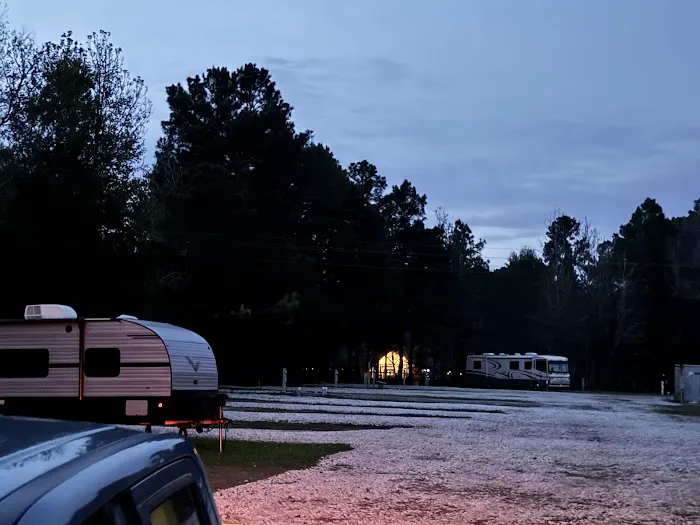 Davy Crockett RV Park Picture 2