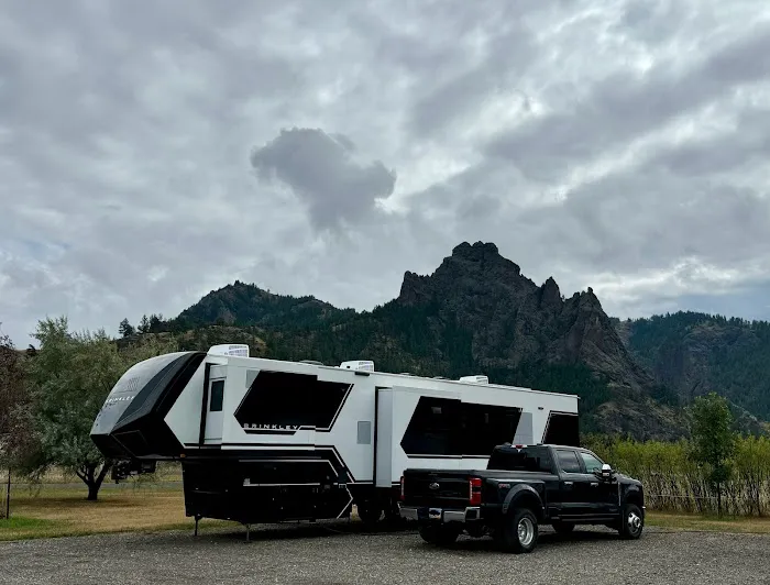 Canyon RV Picture 3