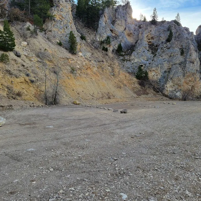 Spring Creek Quarry Campground Picture 4