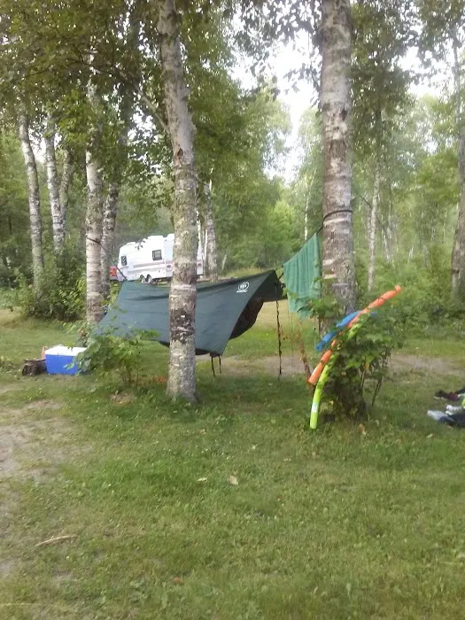 Pfeiffer Lake Campground Picture 7