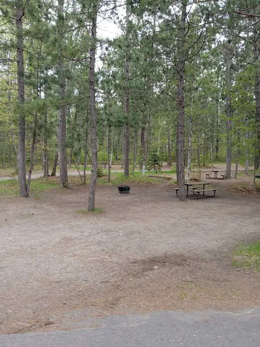 Side Lake Campground Picture 6