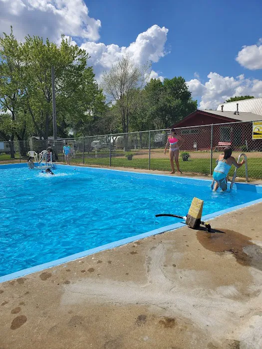 Dakota Sunsets Campground Picture 3