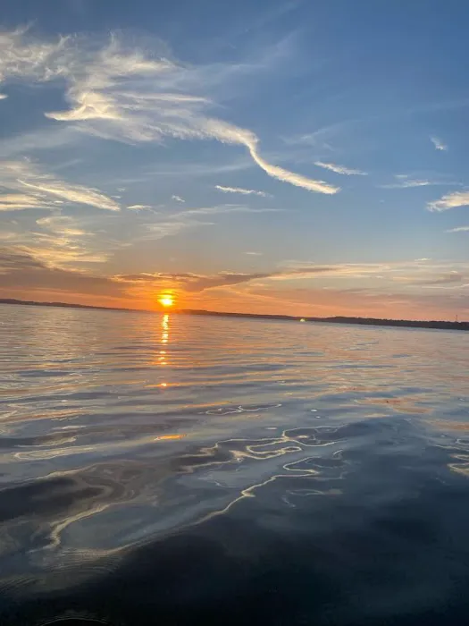 Island View Office Picture 1