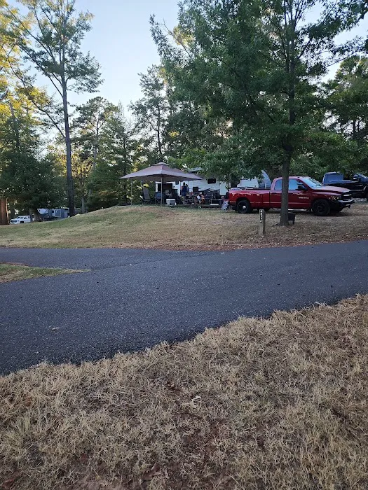 Johnson Creek Campground - GROUP camp area Picture 4