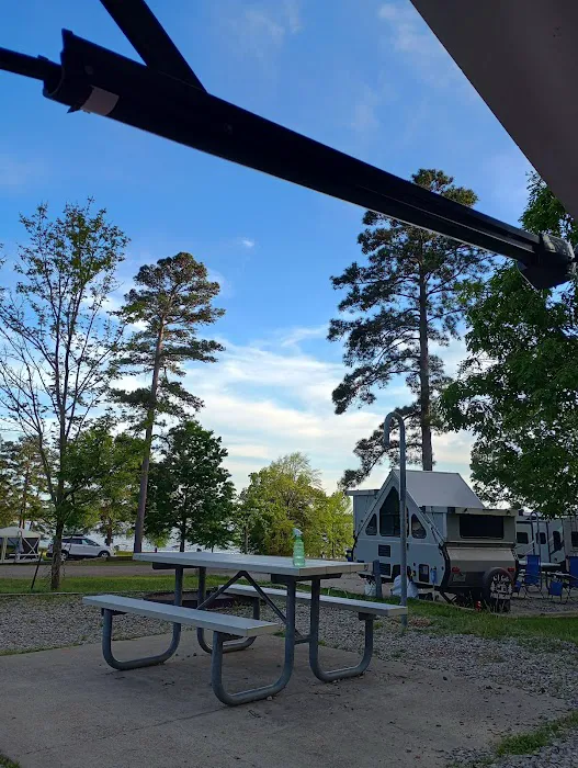 Johnson Creek Campground - GROUP camp area Picture 3