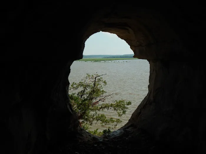 Cedar Bluff Picture 7