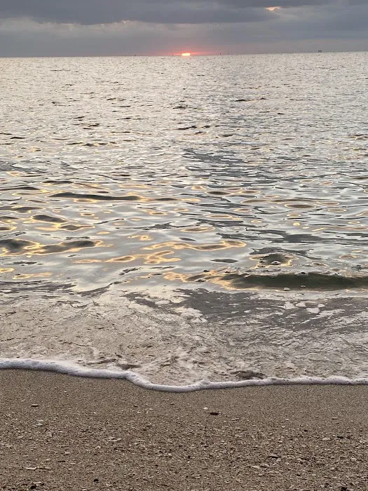 Lola & Ethel’s RV Park Picture 9