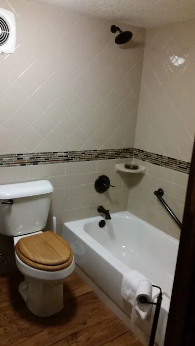 The Byrd's Nest RV Park & Cabins Picture 1