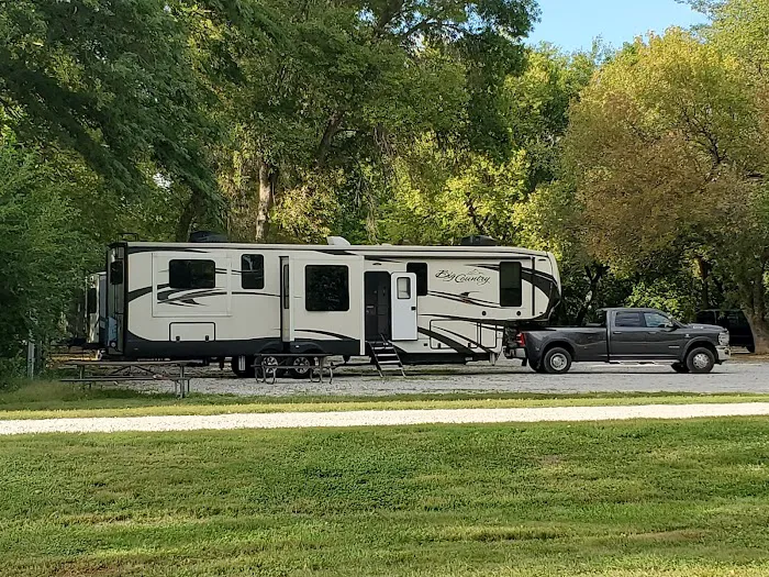 Blue Valley Camping Area Picture 5