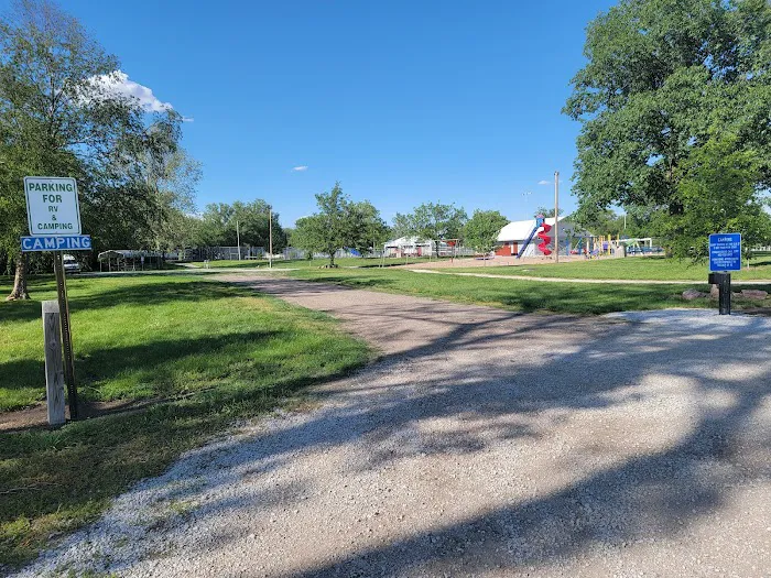 Beaver Crossing City Park Camping Area Picture 2
