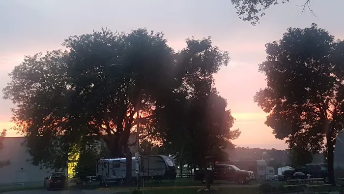 Scenic Park RV Campground Picture 6