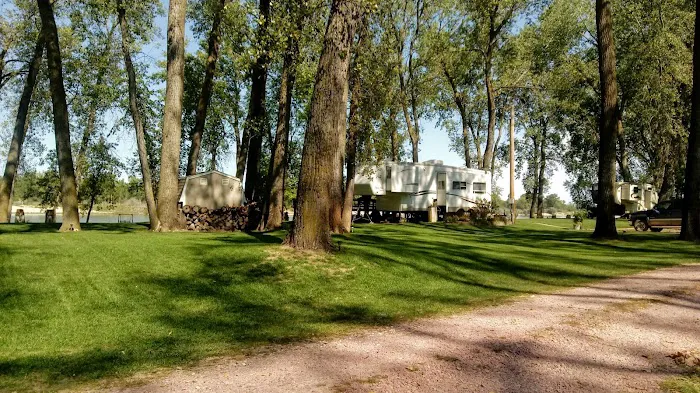 River Landing Camp Ground Picture 1