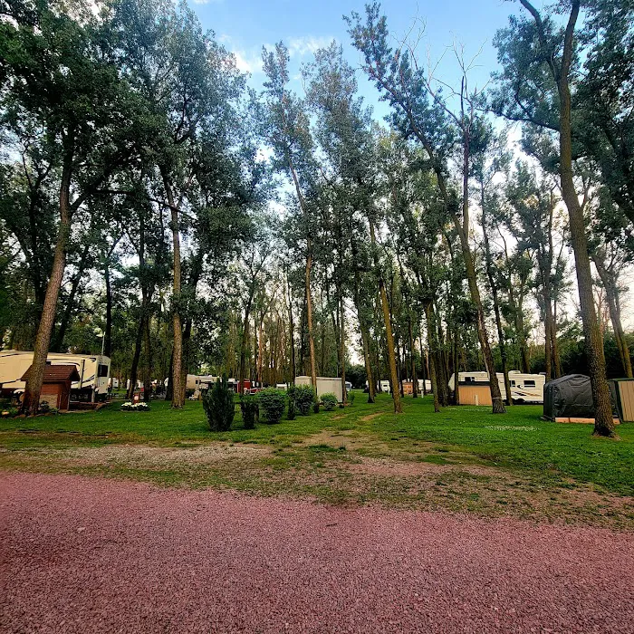 River Landing Camp Ground Picture 5