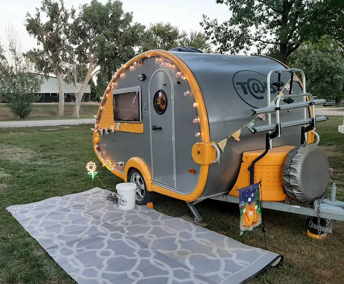 Riverside Park Campground Picture 4