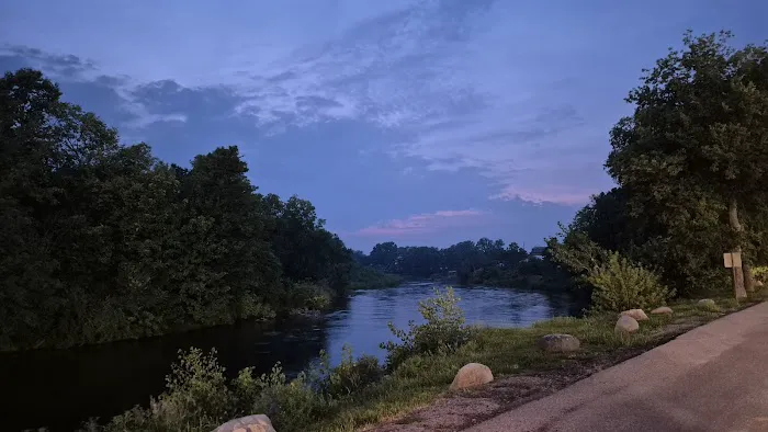 Riverside Park Campground Picture 7