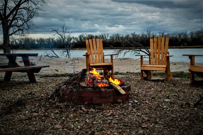 Riverland Campground Picture 10