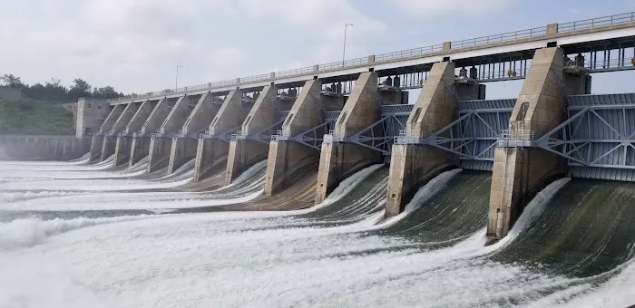 Nebraska Tailwaters Group Campground Picture 3