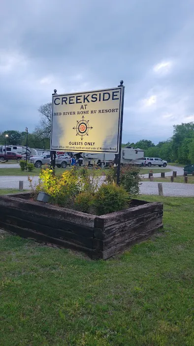 Creekside at Red River Rose RV Resort Picture 4
