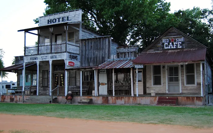 Salmon Lake Park Picture 8