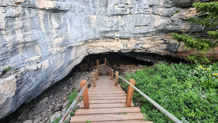 Big Ice Cave Campground Picture 7