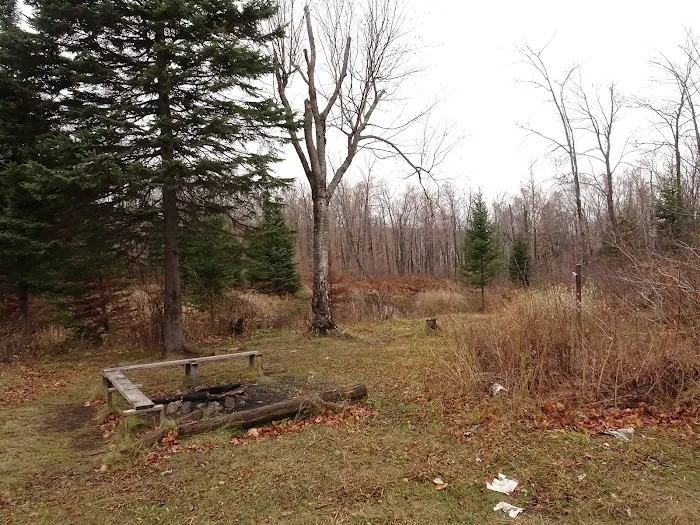 Round Mountain Beaver Pond Camp Picture 1
