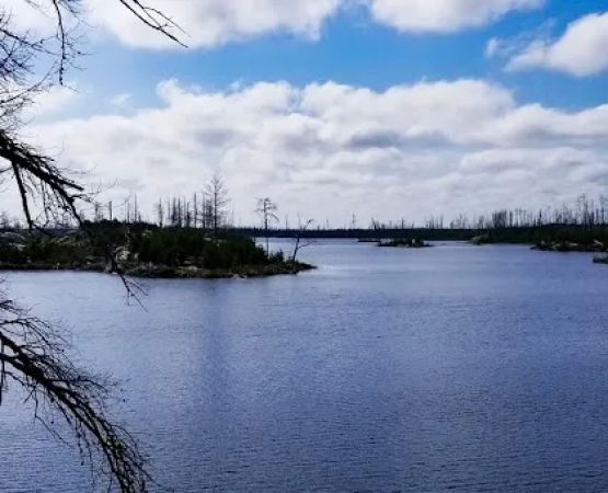 Rock of Ages Lake Campsite - Powwow Trail