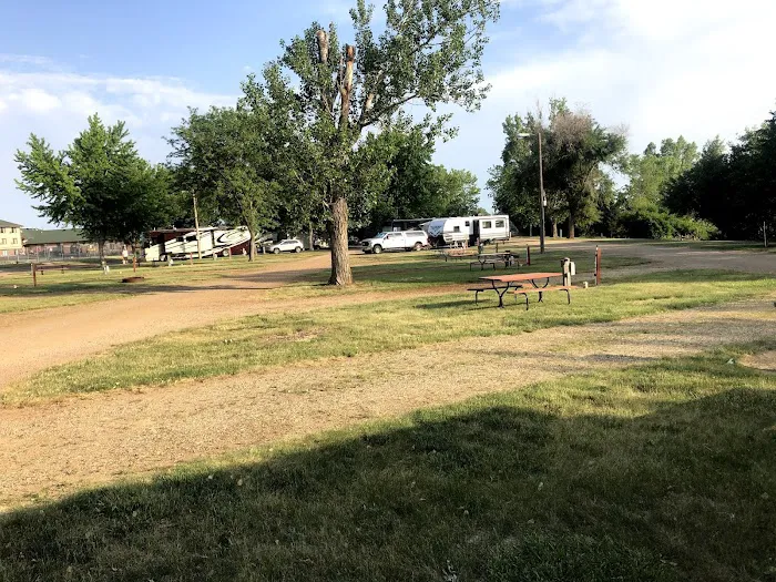 R & R Campground and RV Park Picture 9