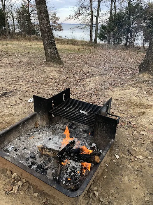Eagle Point Screen Shelter Area Picture 10
