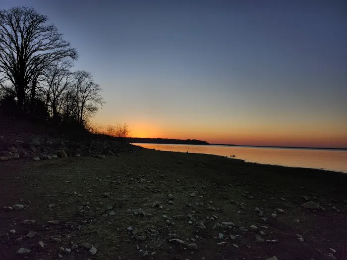 Eagle Point Screen Shelter Area Picture 4