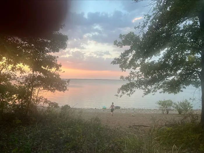 Eagle Point Screen Shelter Area Picture 1