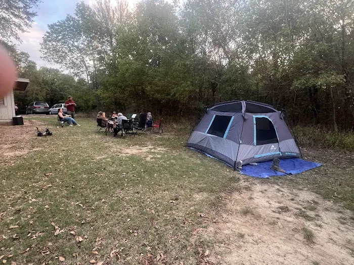 Eagle Point Screen Shelter Area Picture 5