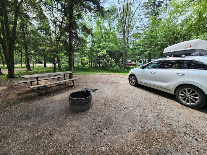 Pine Ridge Campground Picture 7