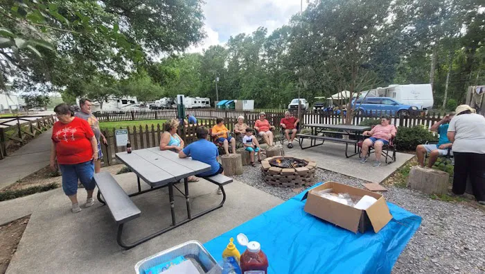 Hideaway Ponds Resort Picture 7