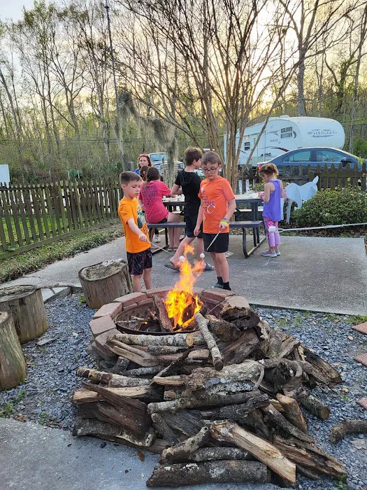 Hideaway Ponds Resort Picture 10