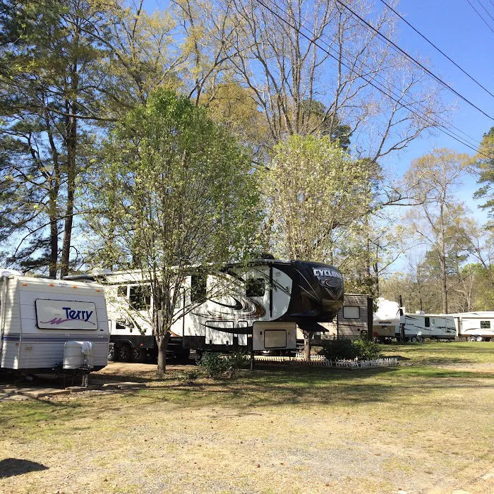 Riverbend RV Campground Picture 4