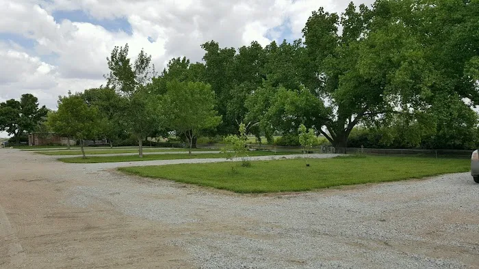 Lakeshore RV Park Picture 3