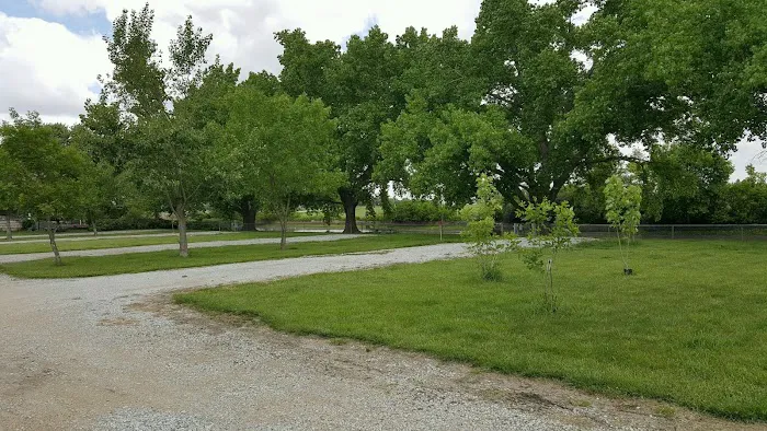 Lakeshore RV Park Picture 10