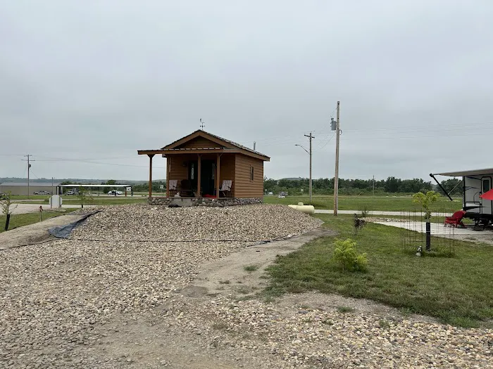 Big Red Resort Picture 3