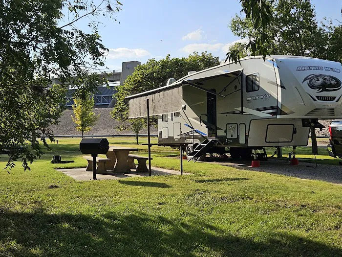 Damsite Campground Picture 8