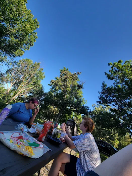 Oak Point Campground Picture 5