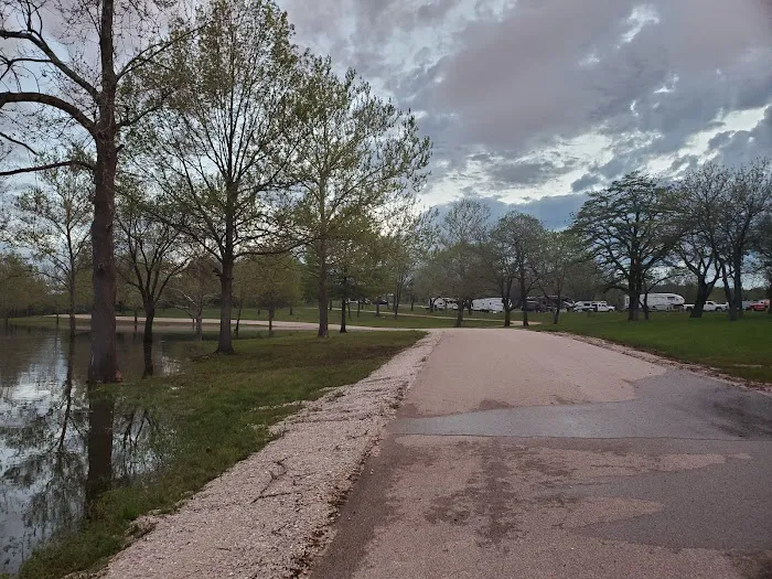 Ruark Bluff East Side Campgrounds camp site B-6 Picture 6