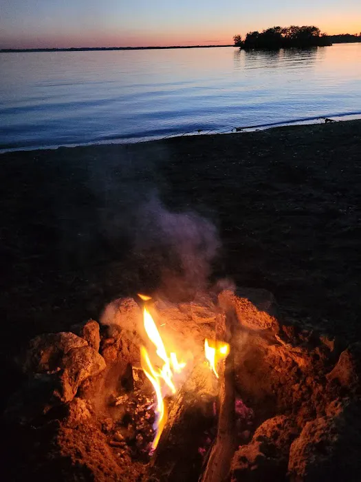 M&M Point Campground Picture 4