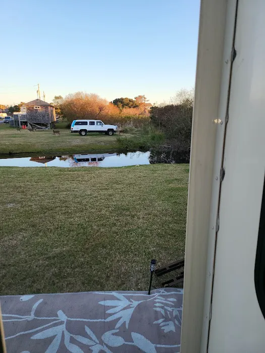 Island Hide-A-Way Campground Picture 7