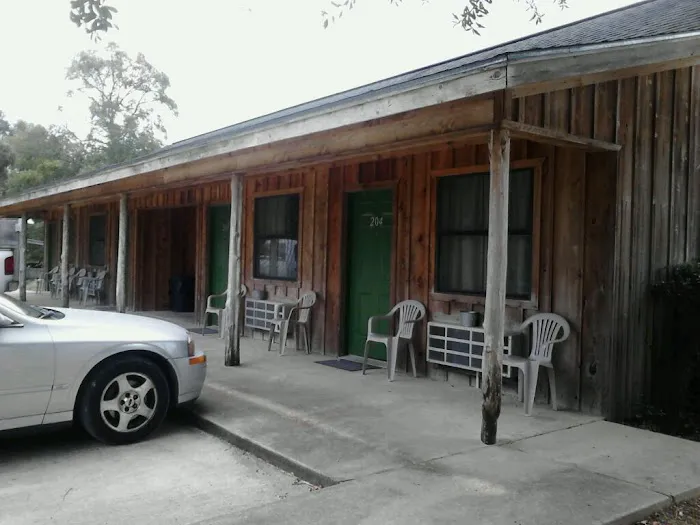 Whispering Creek Lodging & RV Resort Picture 2