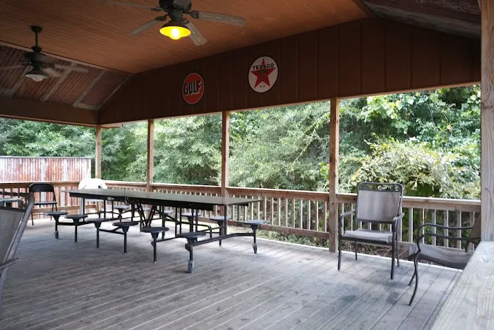 Whispering Creek Lodging & RV Resort Picture 10