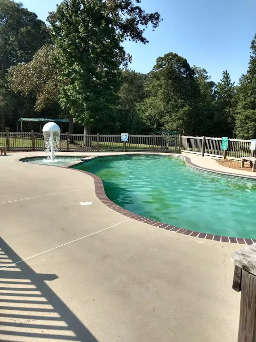 Whispering Creek Lodging & RV Resort Picture 6