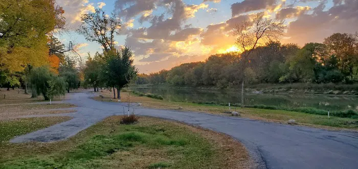 Lindenwood Campground Picture 1